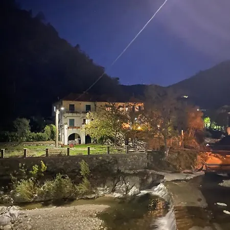 In A 5 Km Dal Mare Villa Albisola Superiore