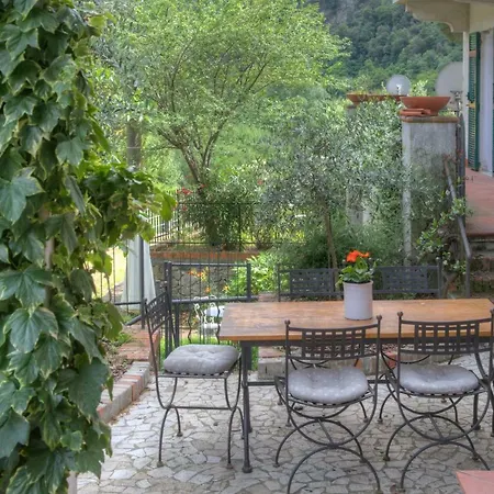 Villa In A 5 Km Dal Mare *