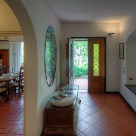 In A 5 Km Dal Mare Villa